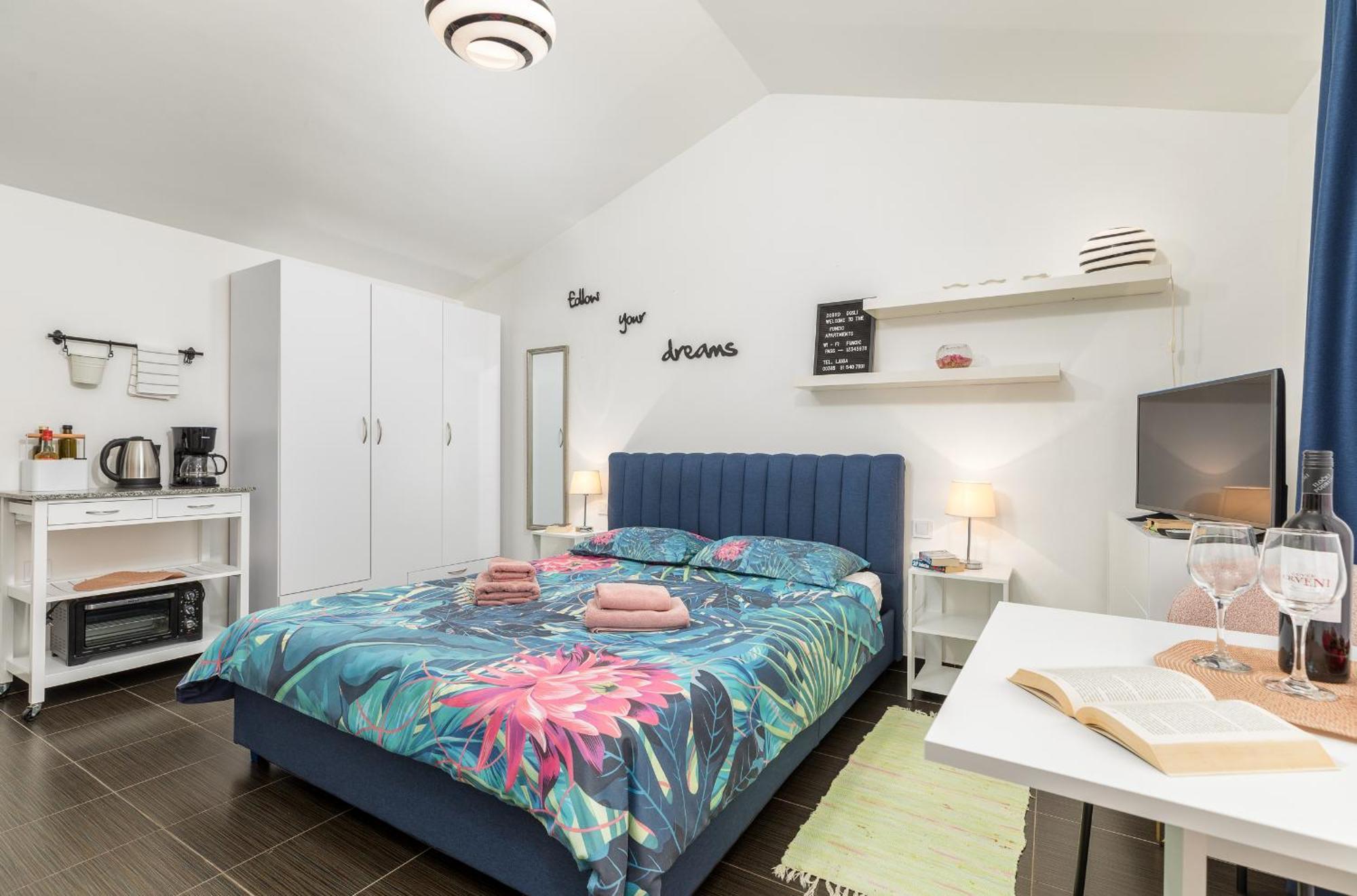 Funcic 2 App Apartment